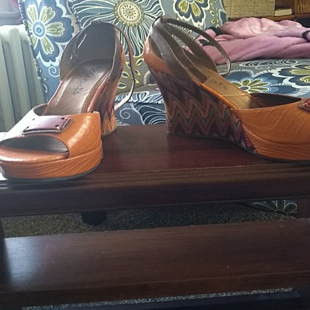 Summer wedges